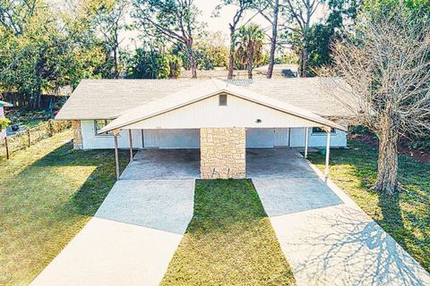 Photo of 312 60th Avenue Drive W, Bradenton, FL 34207 (MLS # A4679905)