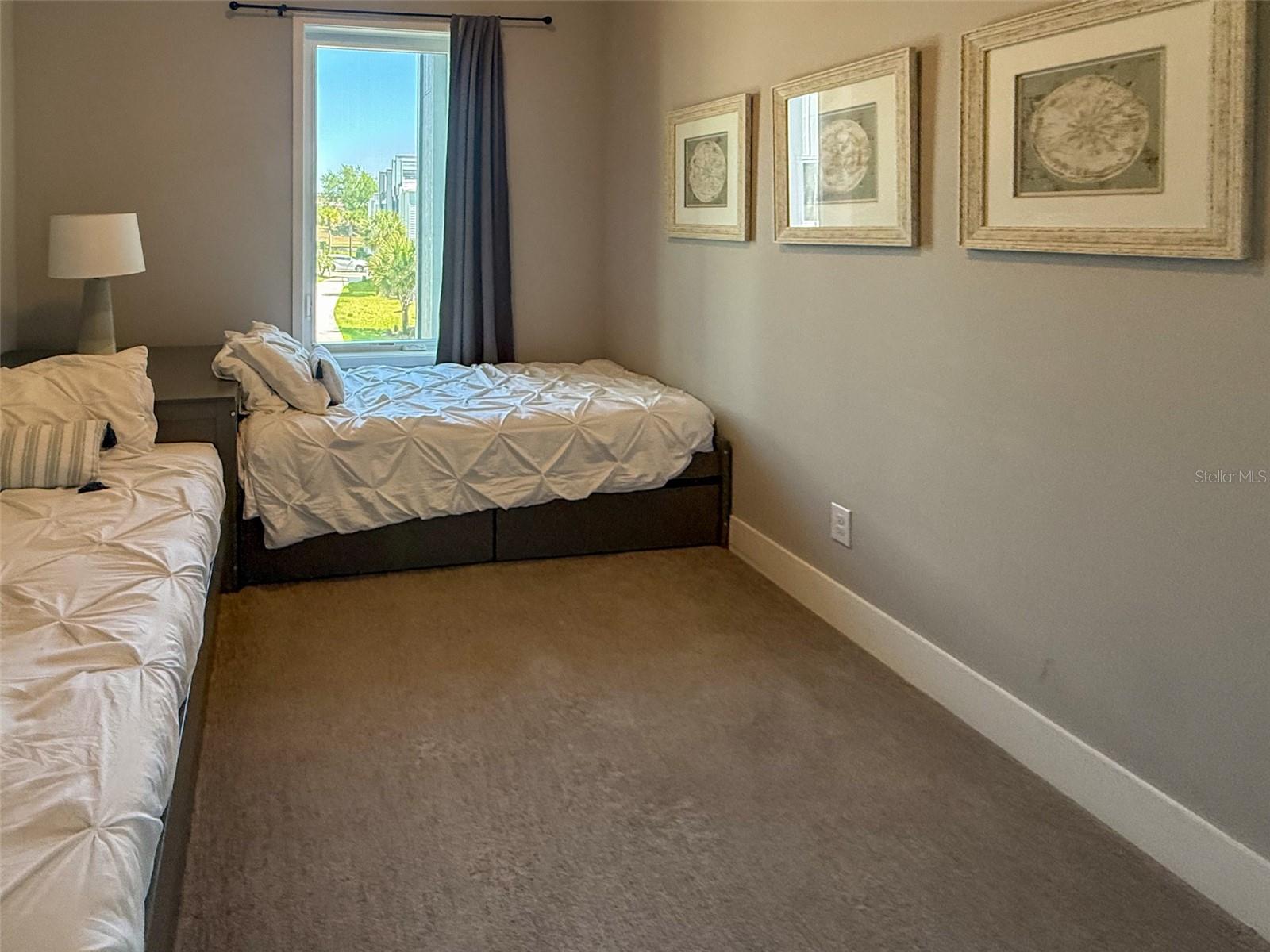 SPECTRUM AT REUNION CONDO PH 5A & 5B - Residential Lease