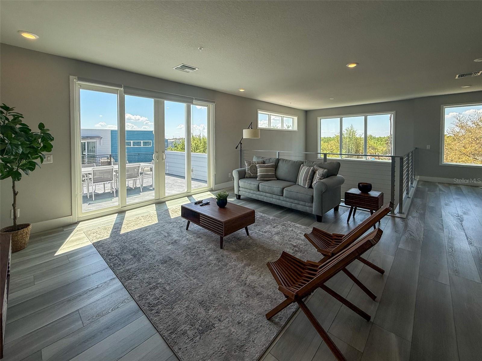 SPECTRUM AT REUNION CONDO PH 5A & 5B - Residential Lease