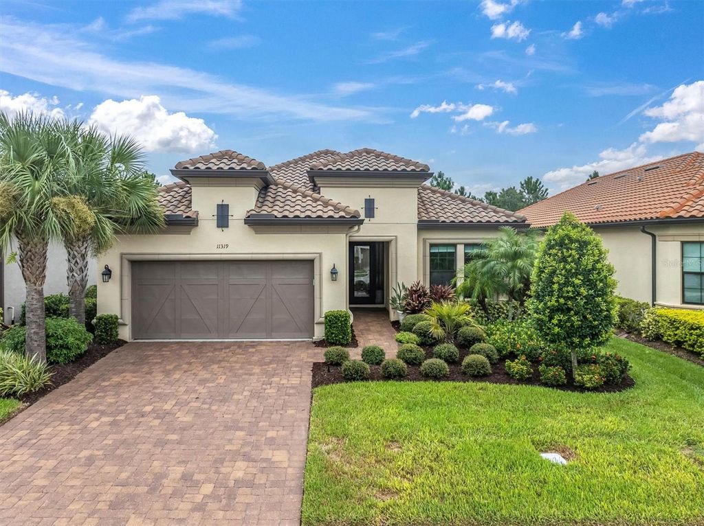 Photo of 11319 Juglans Drive, Odessa, FL 33556 (MLS # W7878859)