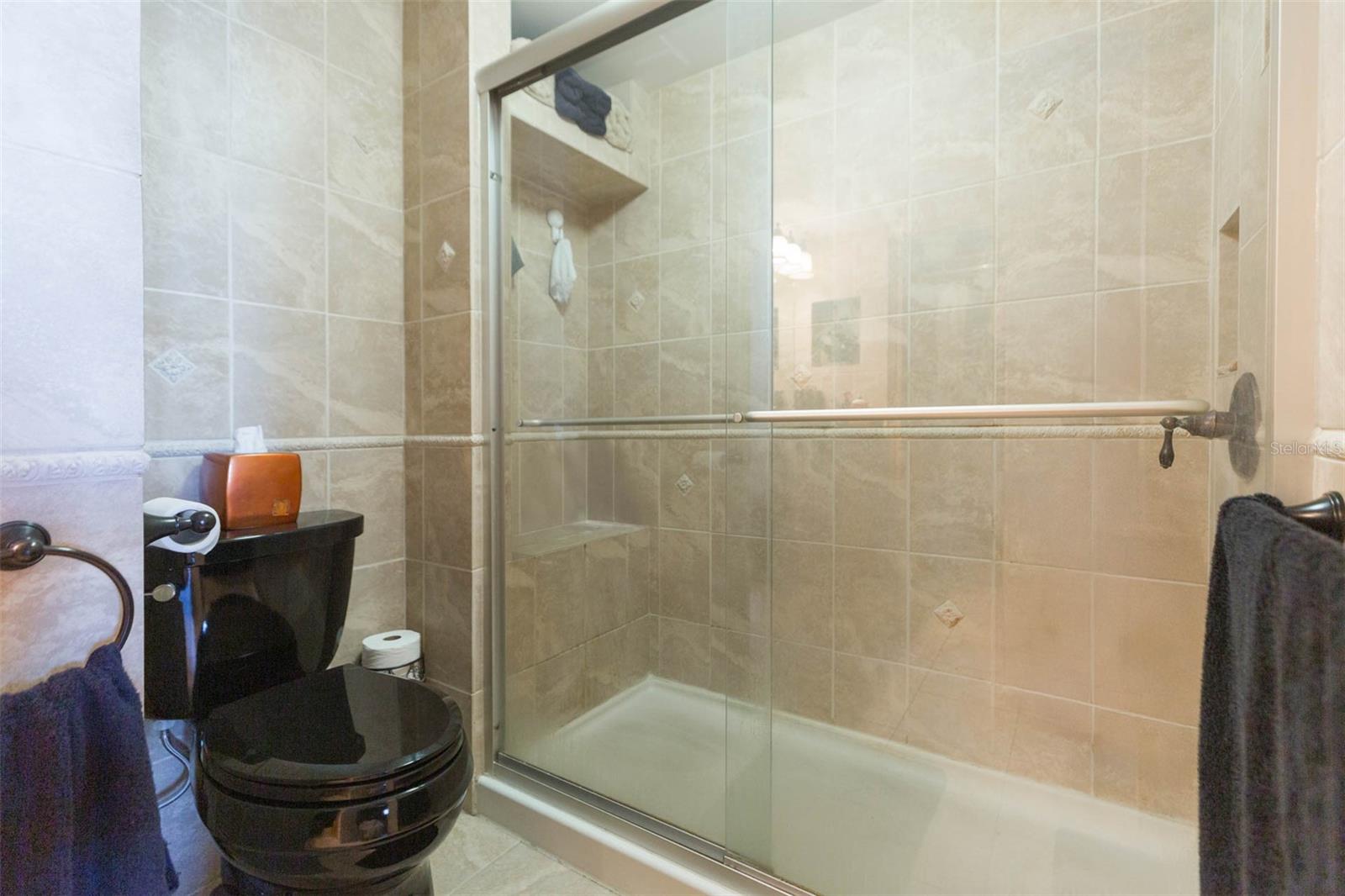 LA PUERTA DEL SOL CONDO - Residential