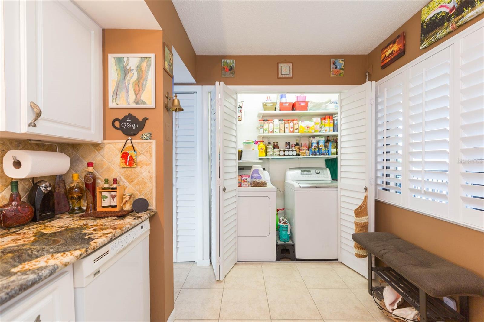 LA PUERTA DEL SOL CONDO - Residential