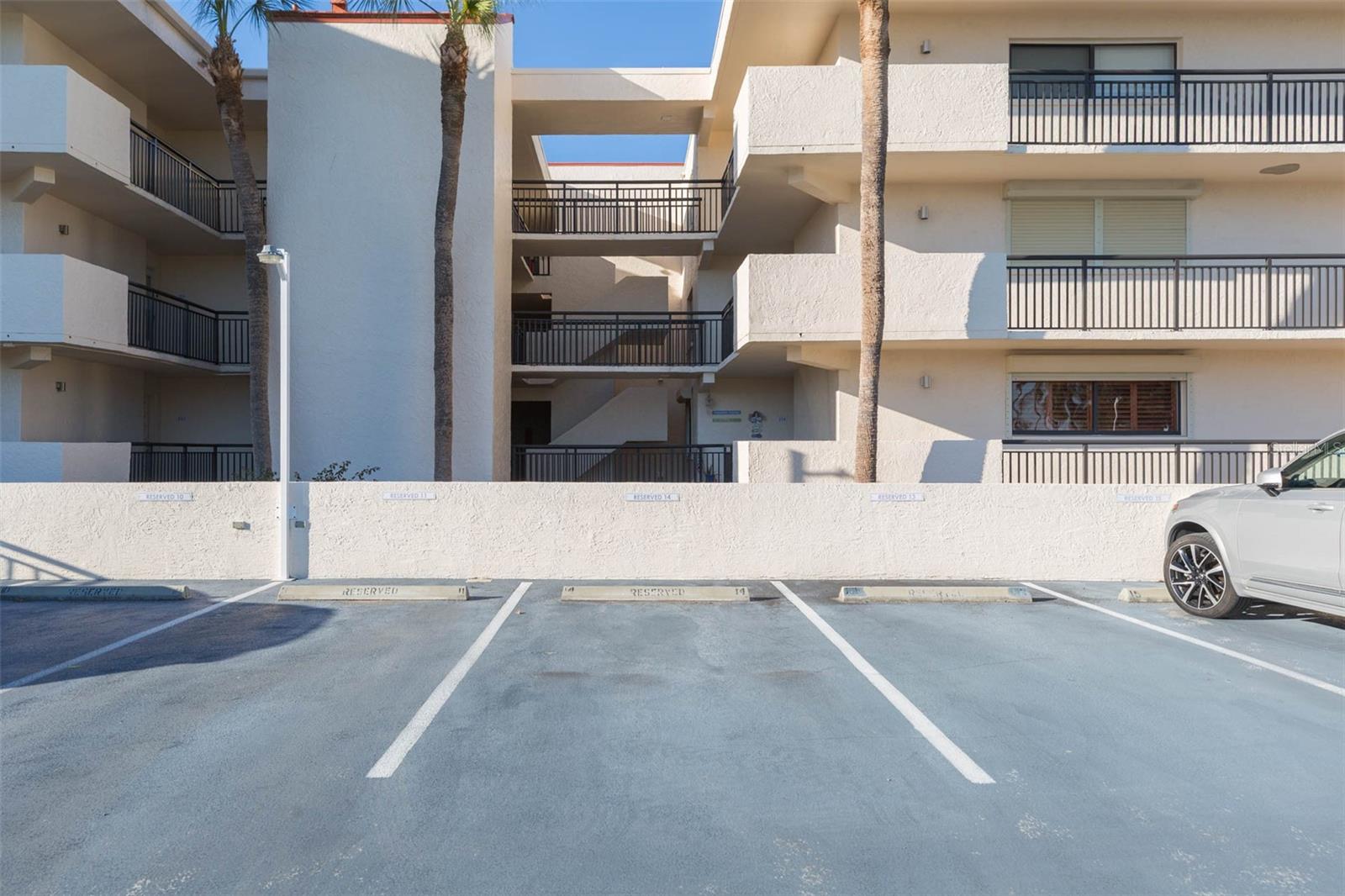 LA PUERTA DEL SOL CONDO - Residential