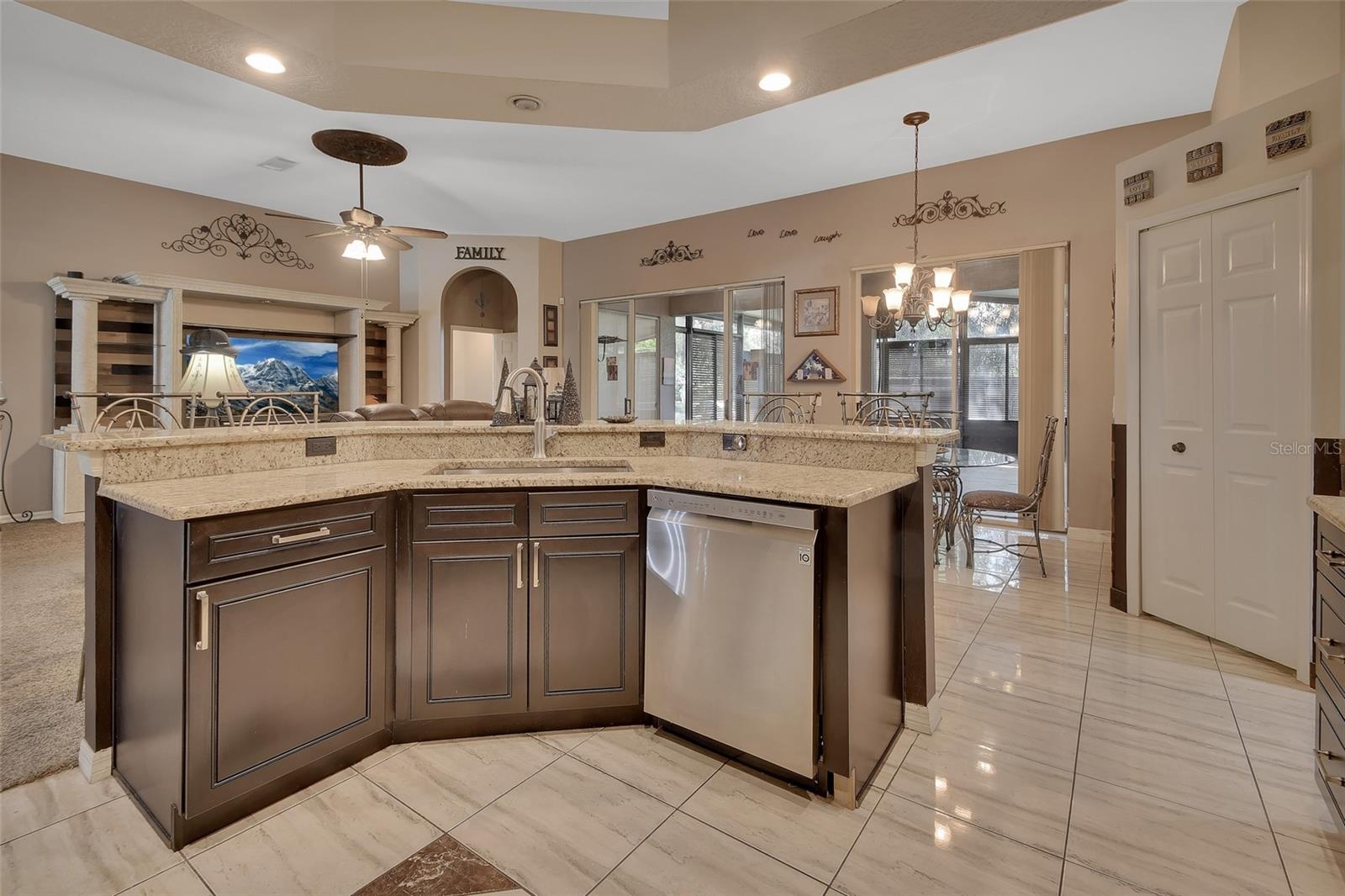 RESERVE AT DEBARY PH 04 - Residential