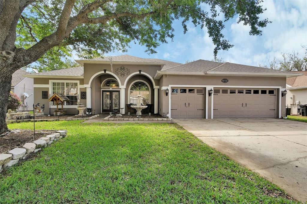 Photo of 13 Pleasant Hill Drive, Debary, FL 32713 (MLS # V4948309)