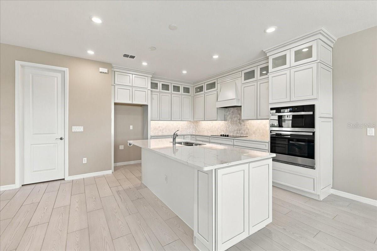6262 ARGENT WOOD DRIVE