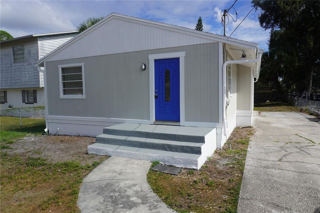 Photo of 8907 N Willow Avenue #1/2, Tampa, FL 33604 (MLS # TB8442913)