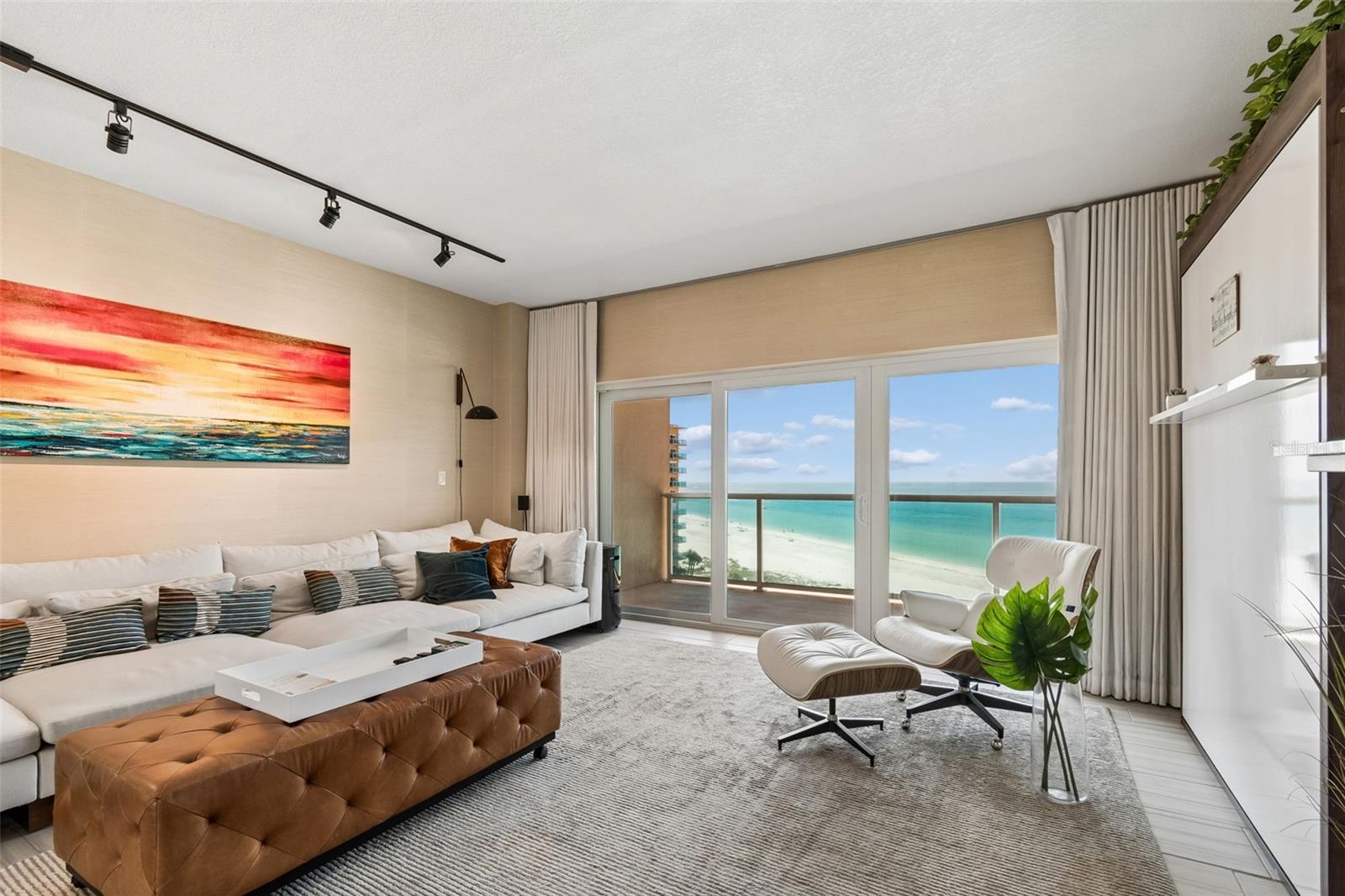 880 MANDALAY AVE N703