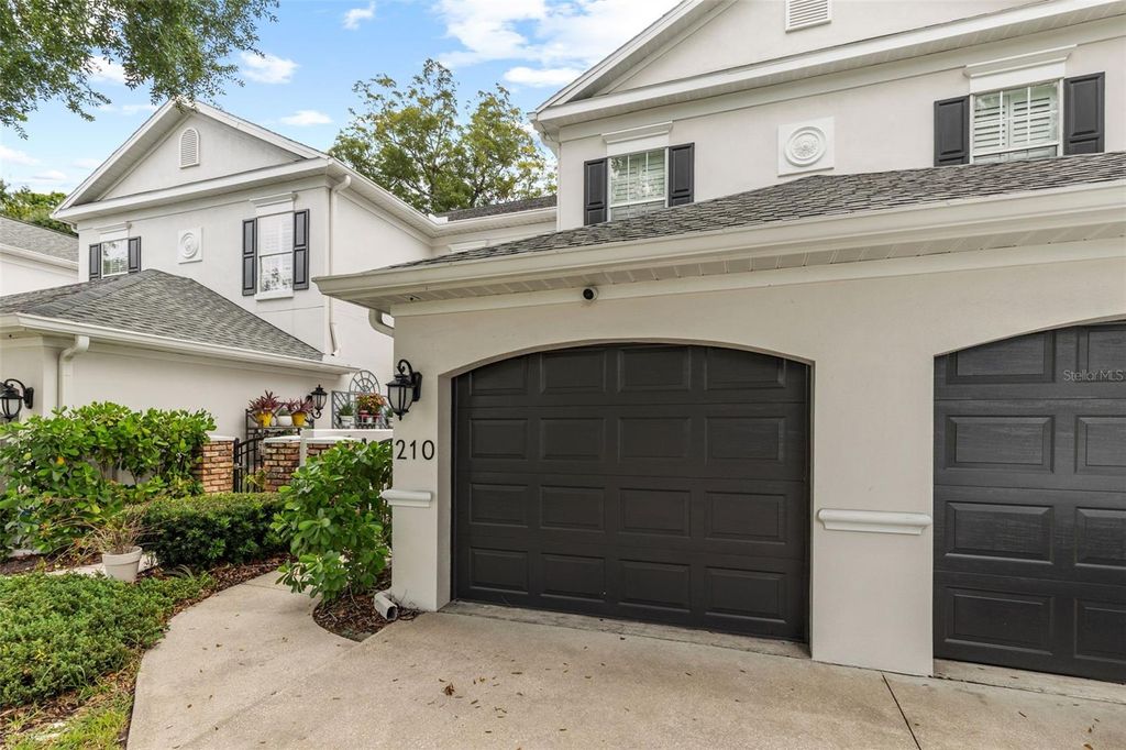 Photo of 210 S Lincoln Avenue, Tampa, FL 33609 (MLS # TB8429302)