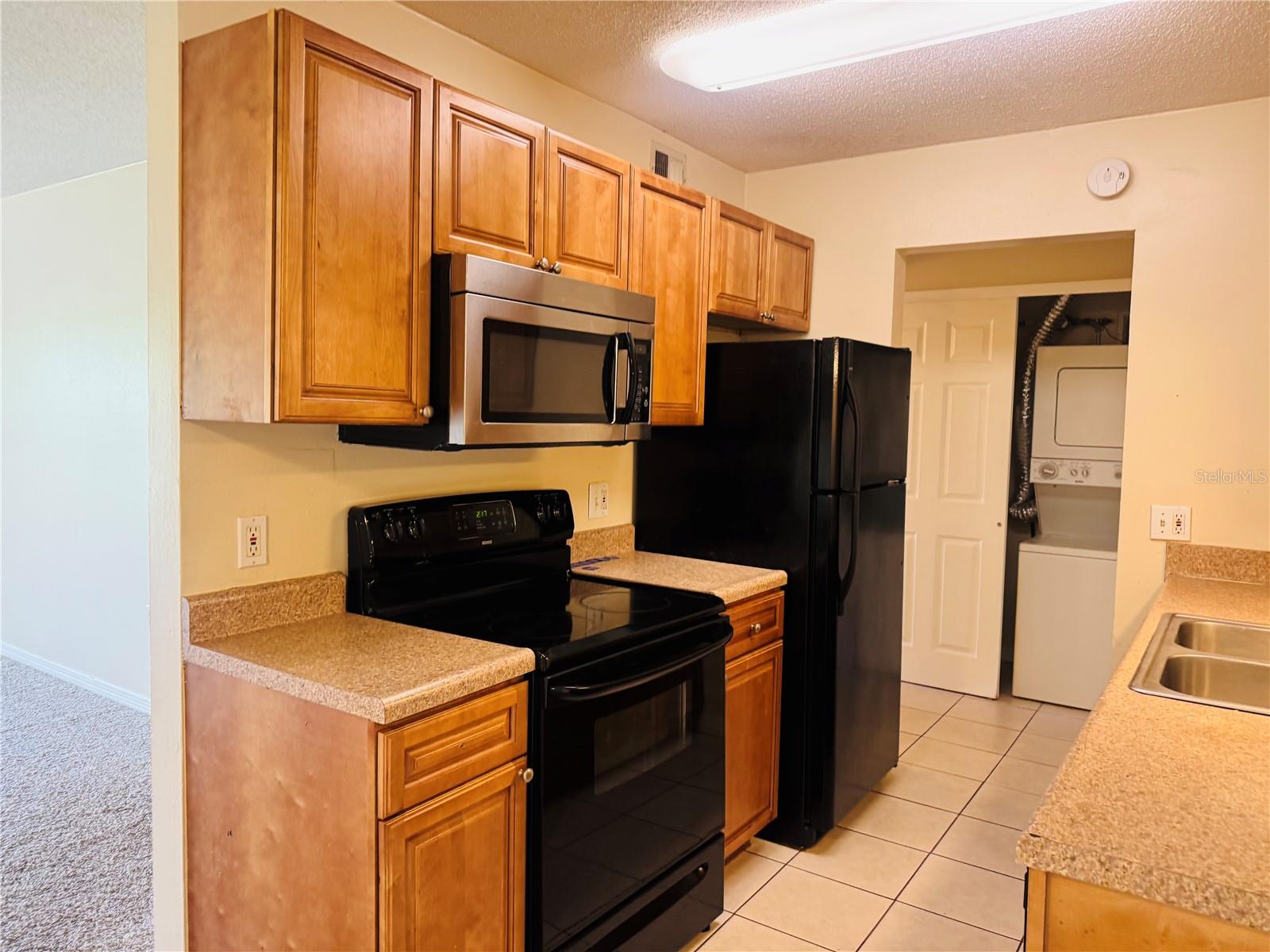 1695 LEE ROAD E214