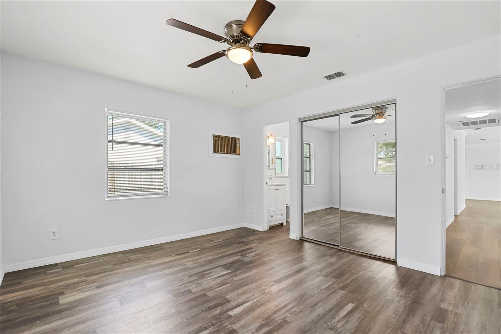 GARDEN MANOR SEC 2 - Residential