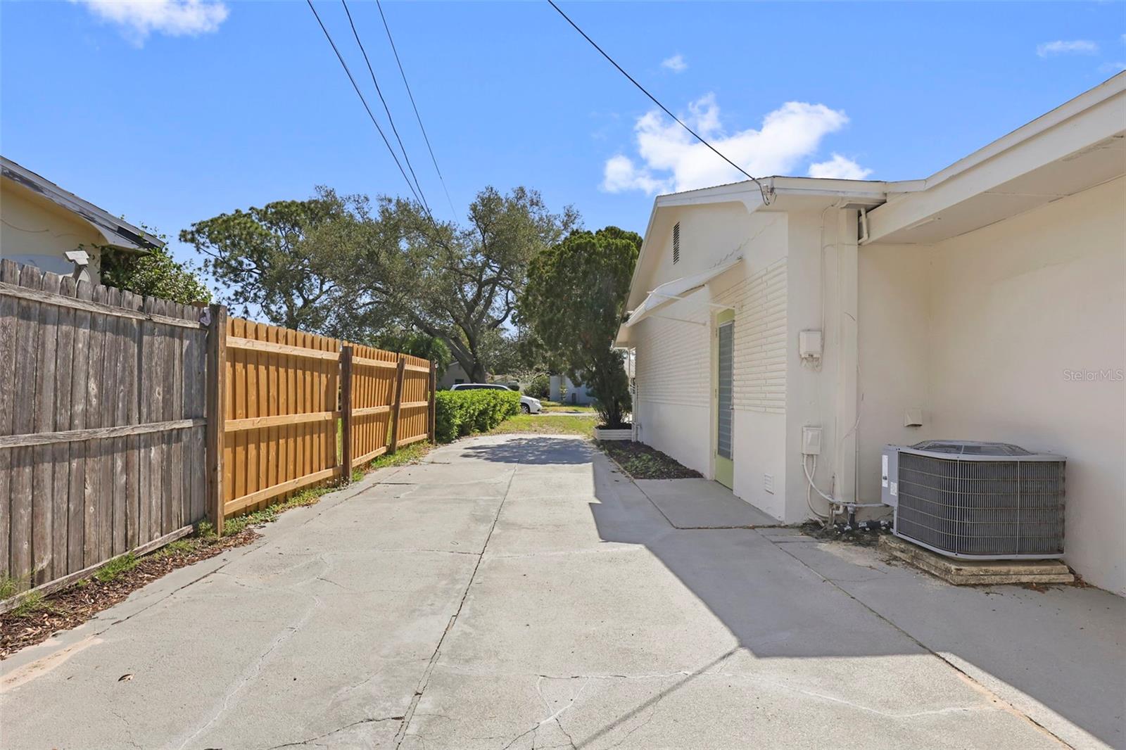 GARDEN MANOR SEC 2 - Residential