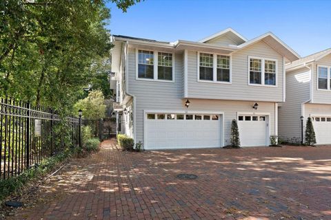 Photo of 2920 W El Prado Boulevard #13, Tampa, FL 33629 (MLS # TB8487912)