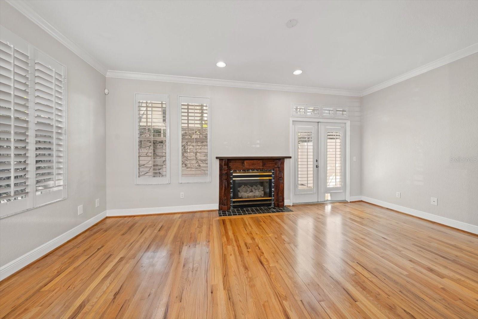 BAYSHORE WALK A CONDO - Residential