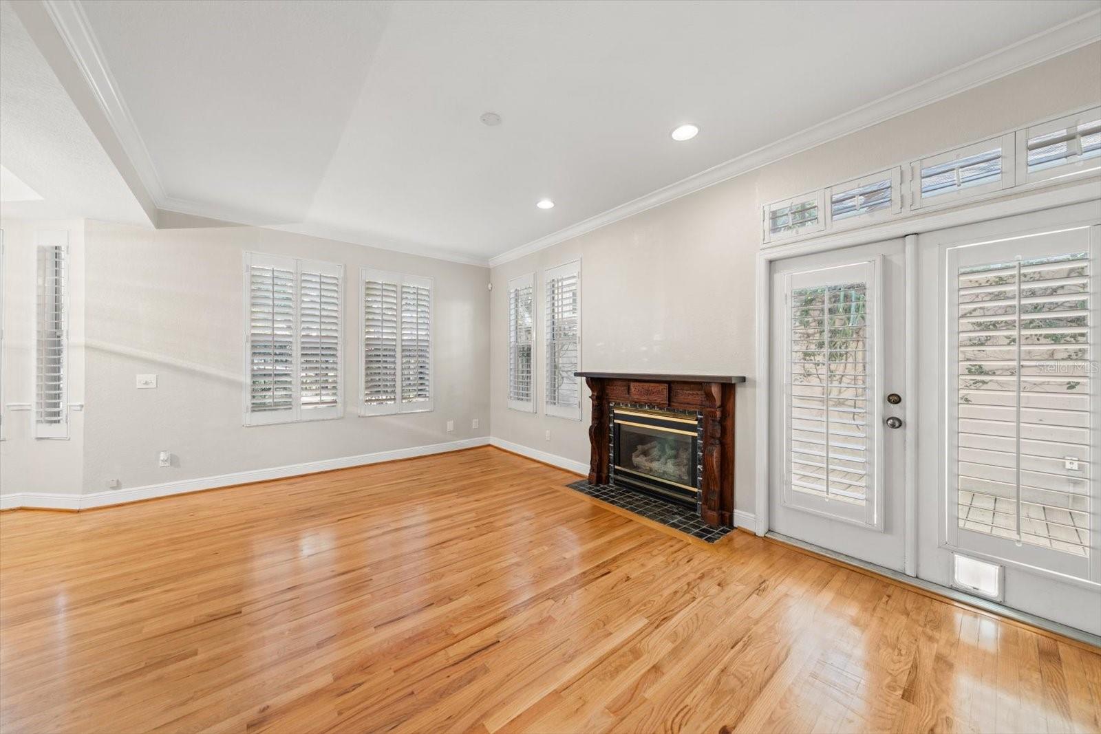 BAYSHORE WALK A CONDO - Residential