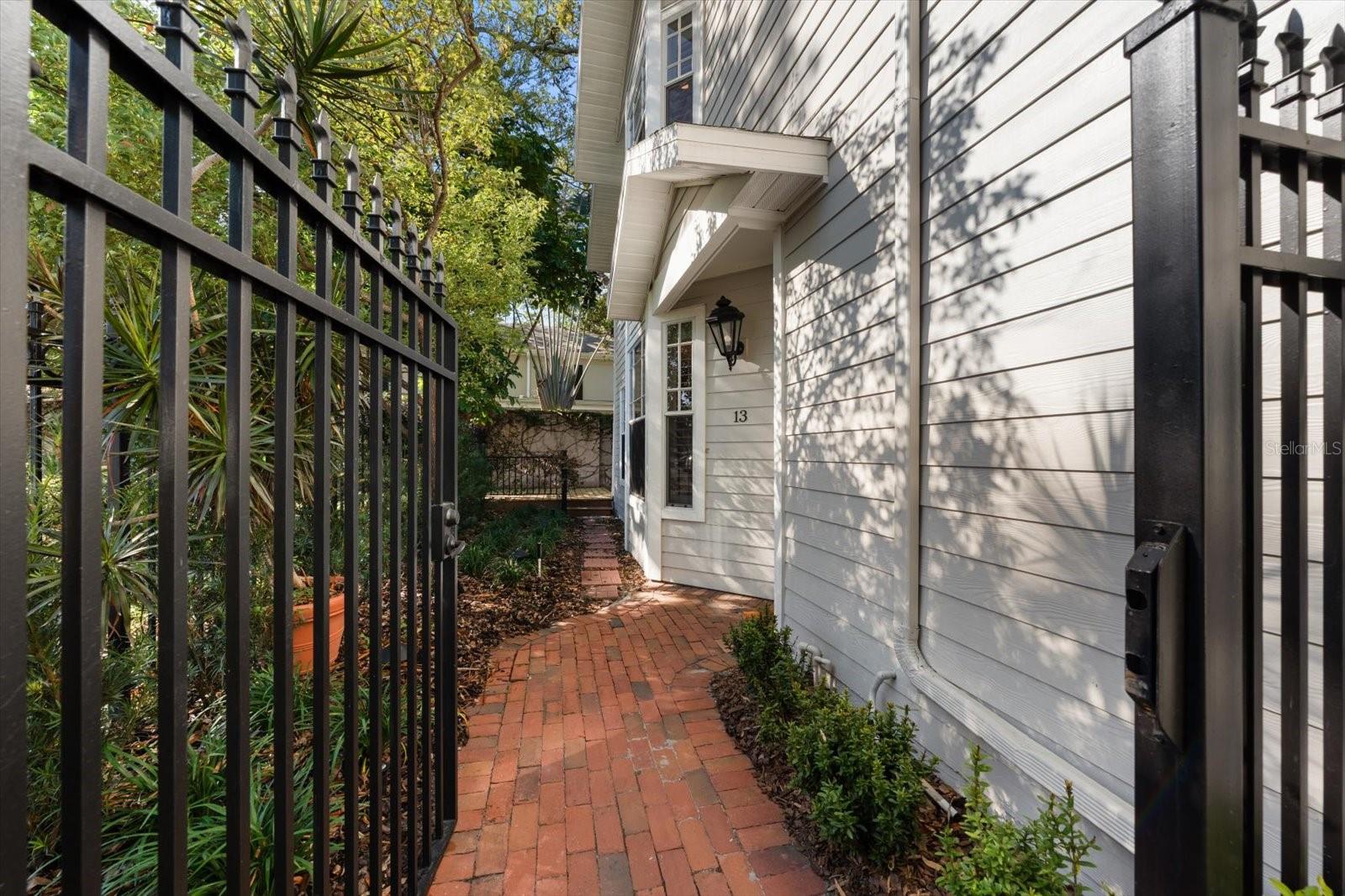 BAYSHORE WALK A CONDO - Residential