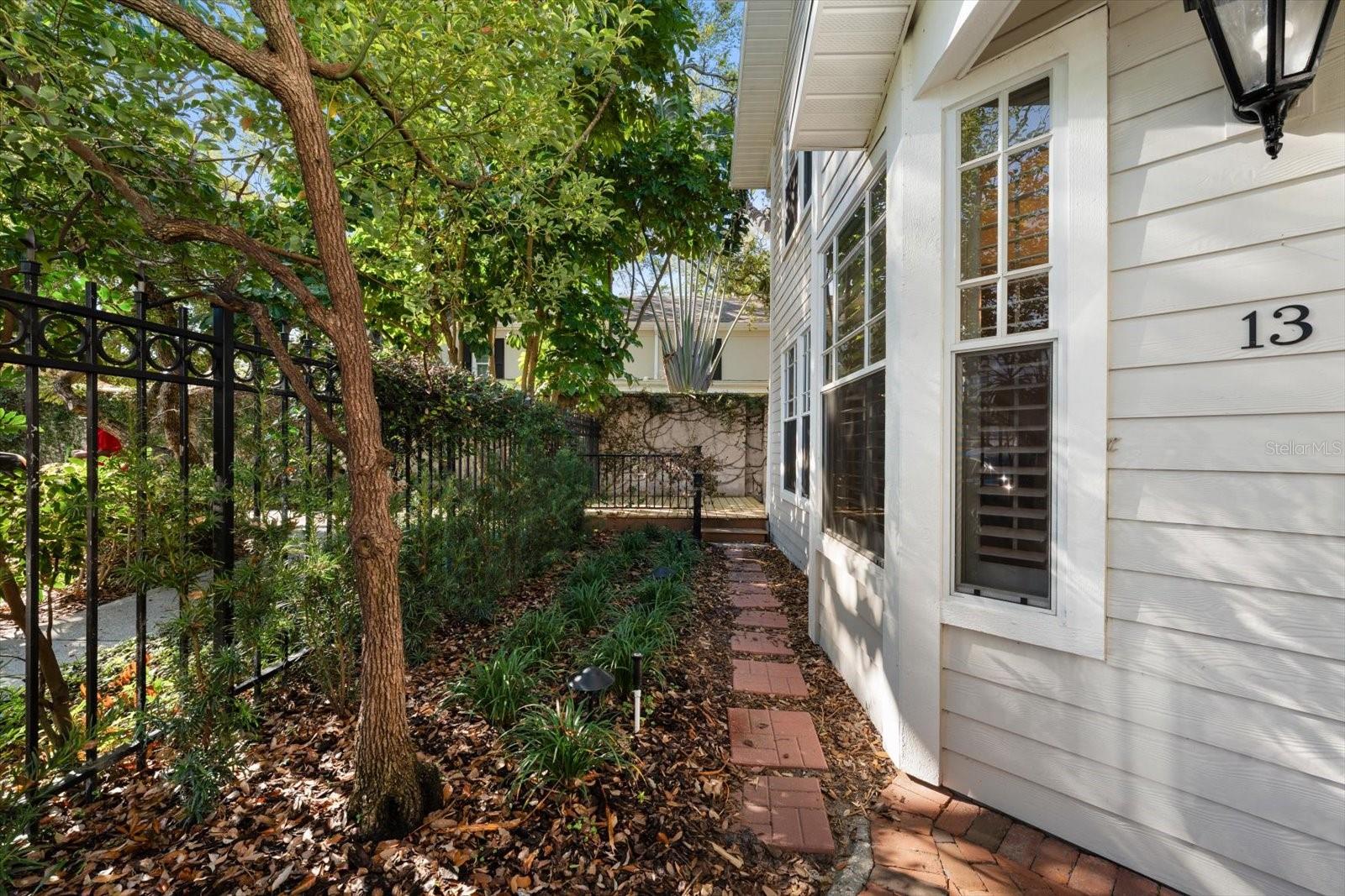 BAYSHORE WALK A CONDO - Residential