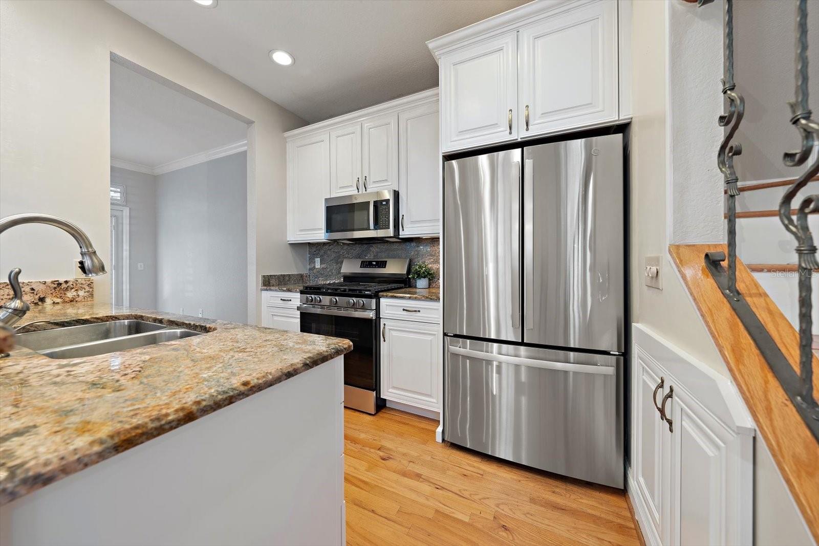 BAYSHORE WALK A CONDO - Residential