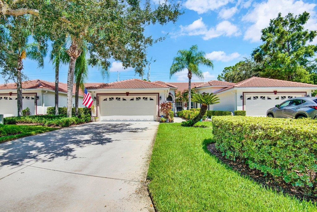 Photo of 7124 Melrose Place, Bradenton, FL 34203 (MLS # A4704598)