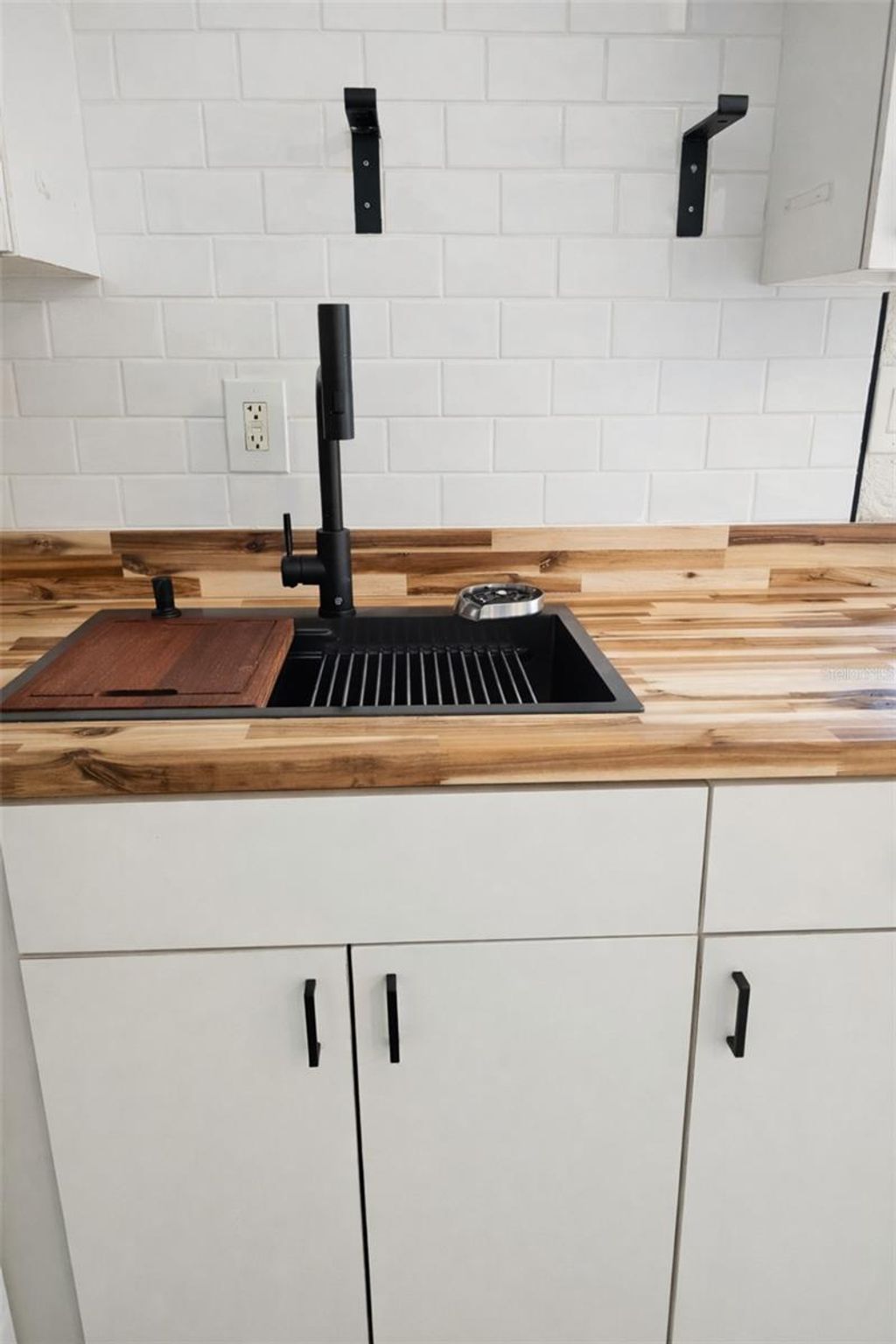 Photo of 5000 3rd Avenue N, St Petersburg, FL 33710 (MLS # TB8468332)