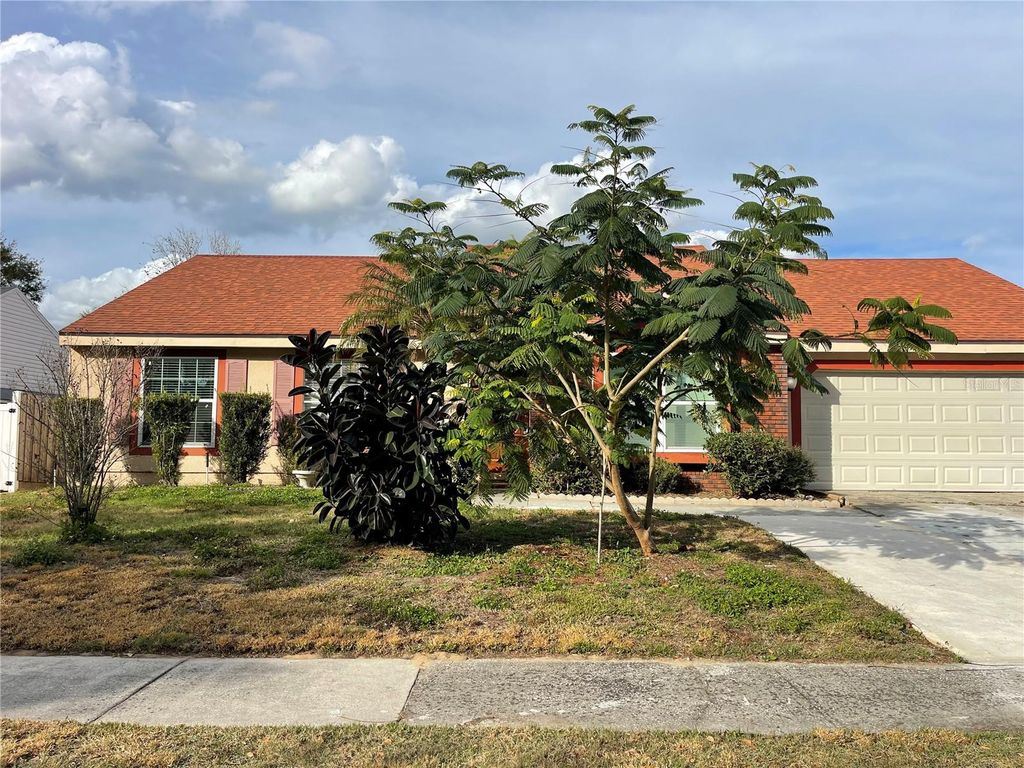Photo of 103 Baywest Drive, Orlando, FL 32835 (MLS # O6376264)