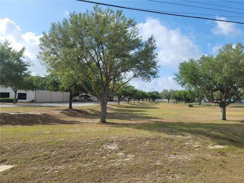 Tiny photo for 1501 SW 44th Avenue, Ocala, FL 34474 (MLS # OM658497)