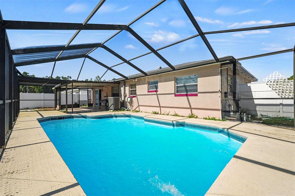 Photo of 1103 Londonwood Street, Brandon, FL 33510 (MLS # TB8500165)