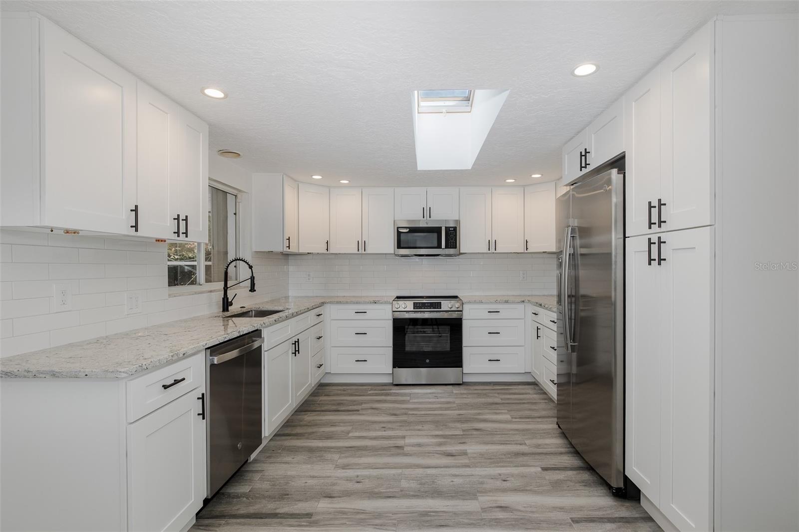 HARBOR ISLES - Residential