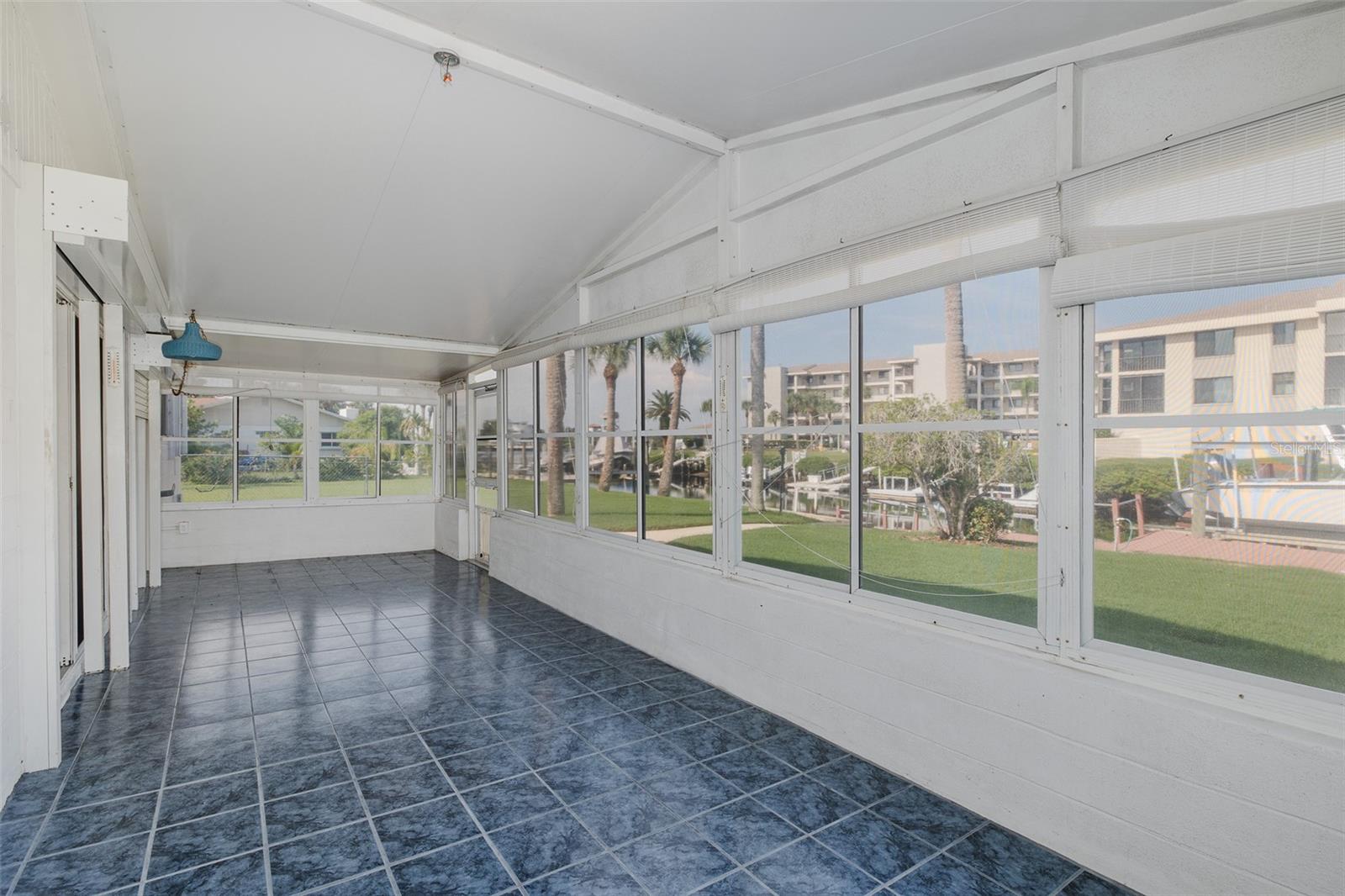 HARBOR ISLES - Residential