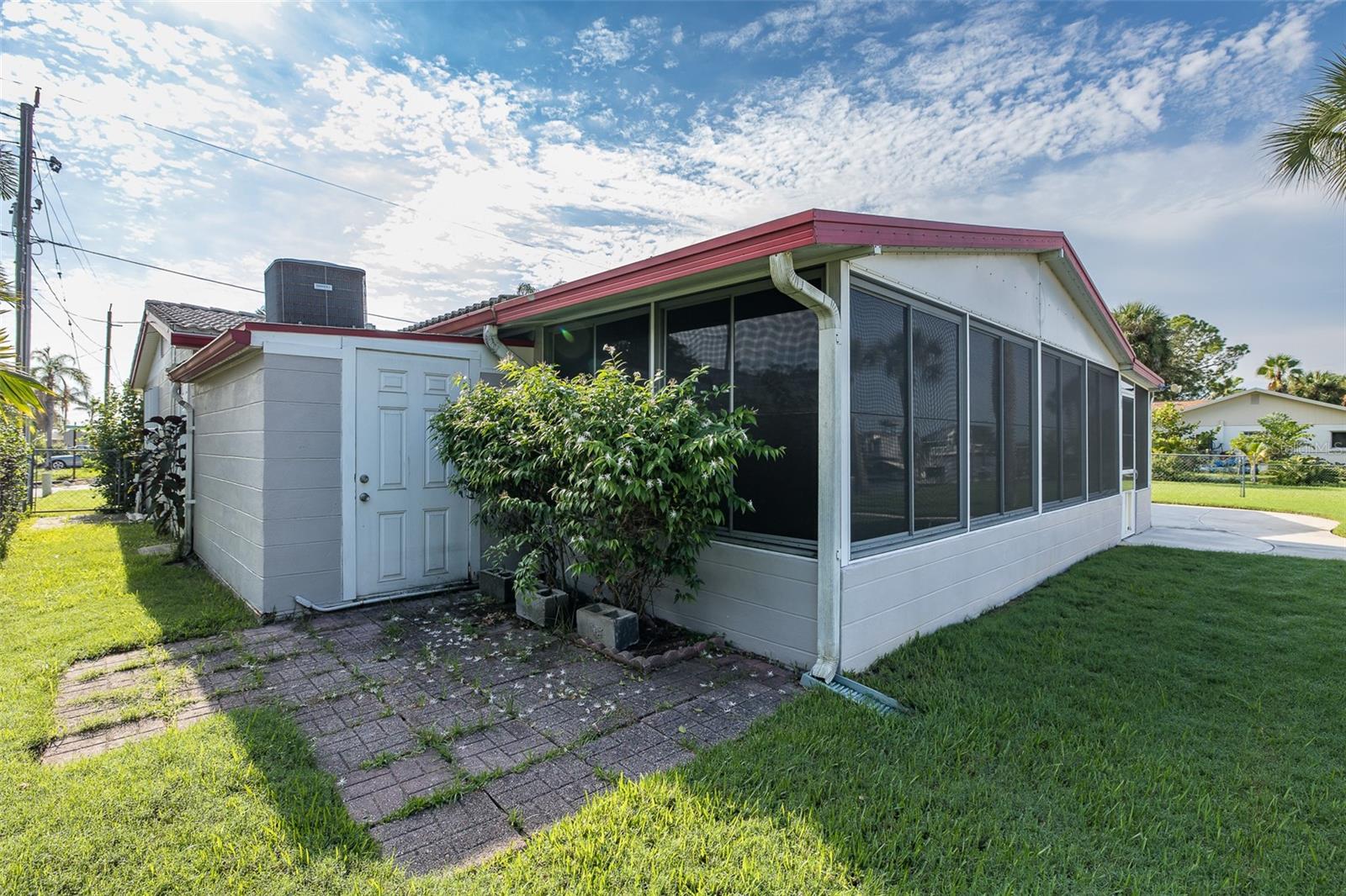 HARBOR ISLES - Residential