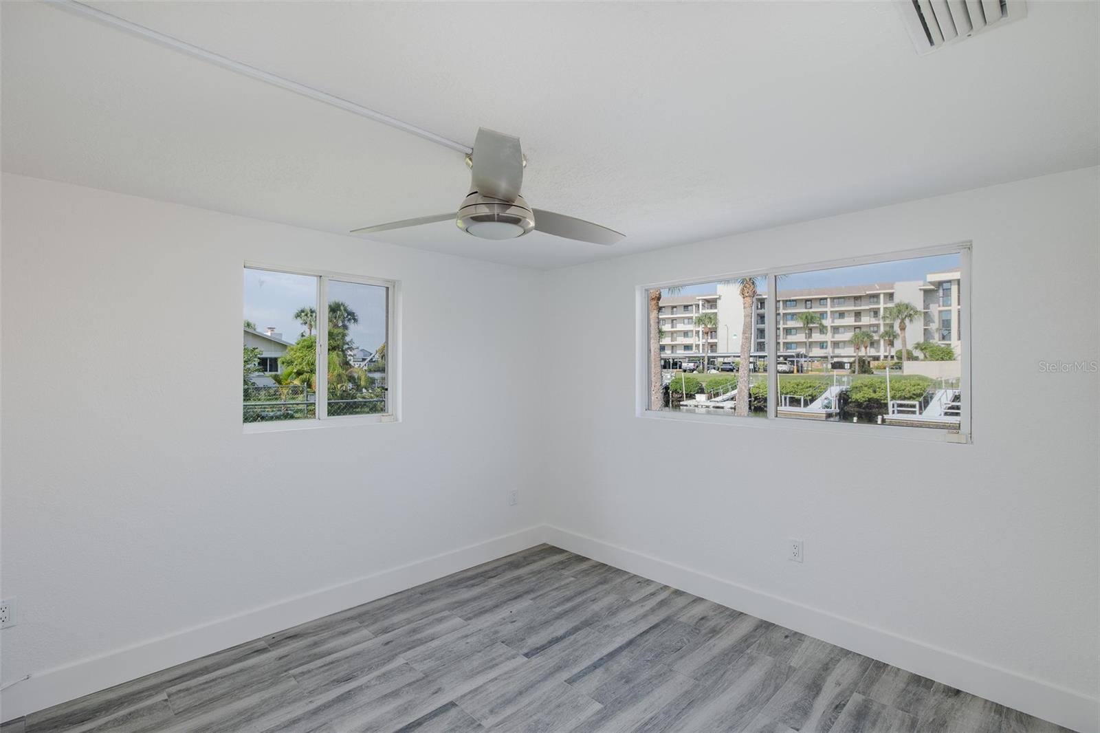 HARBOR ISLES - Residential