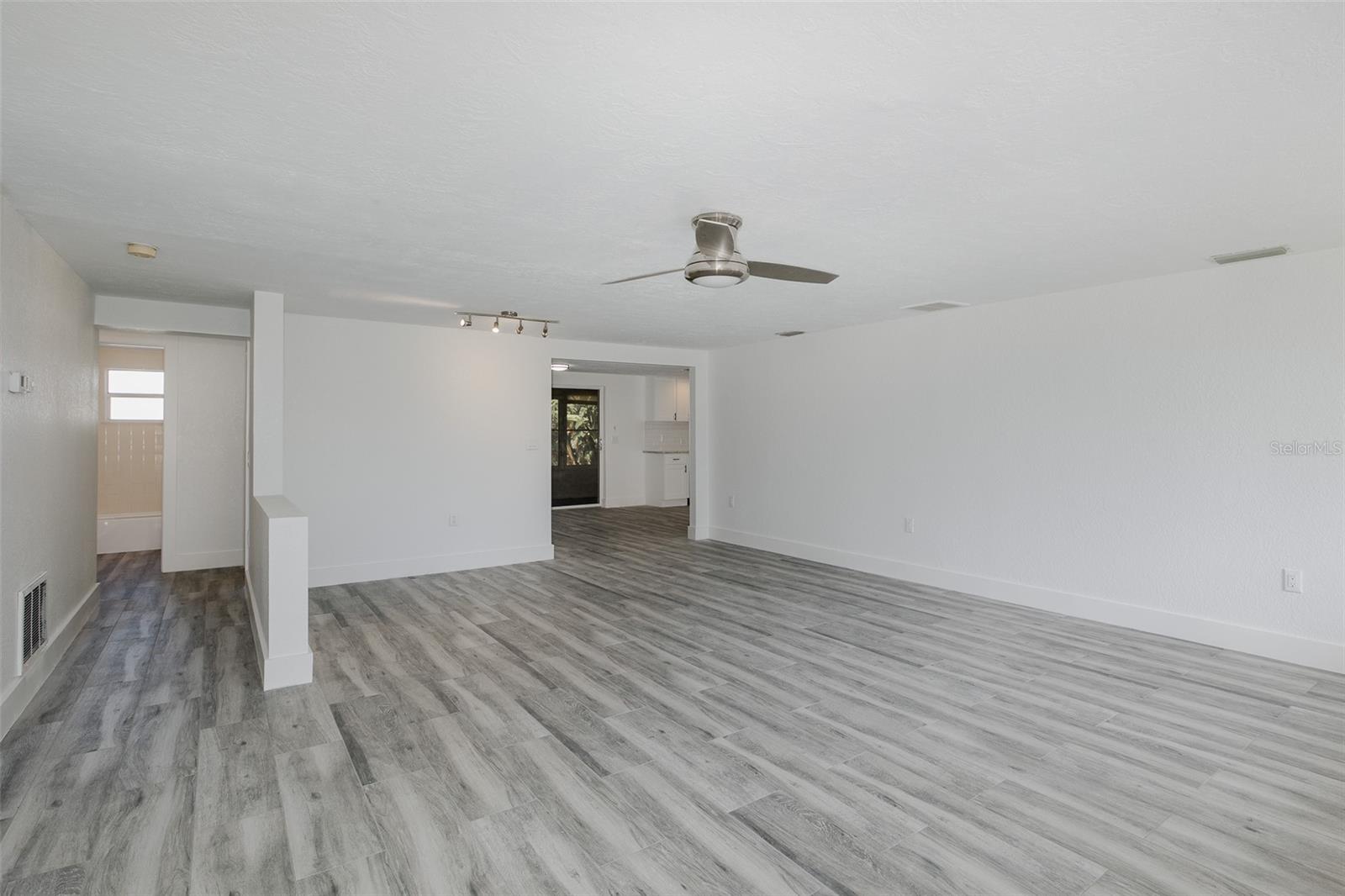 HARBOR ISLES - Residential