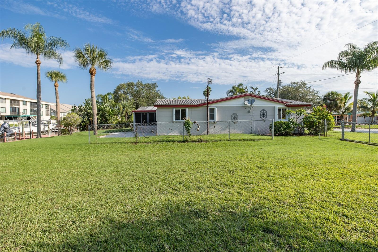 HARBOR ISLES - Residential