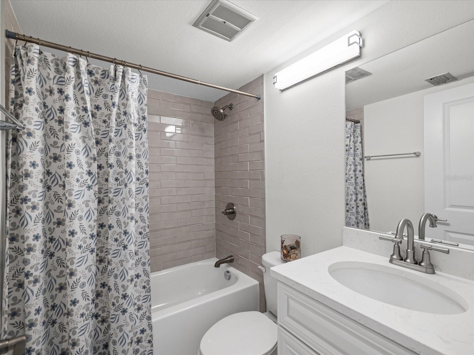 BAY MARINER THE CONDO - Residential