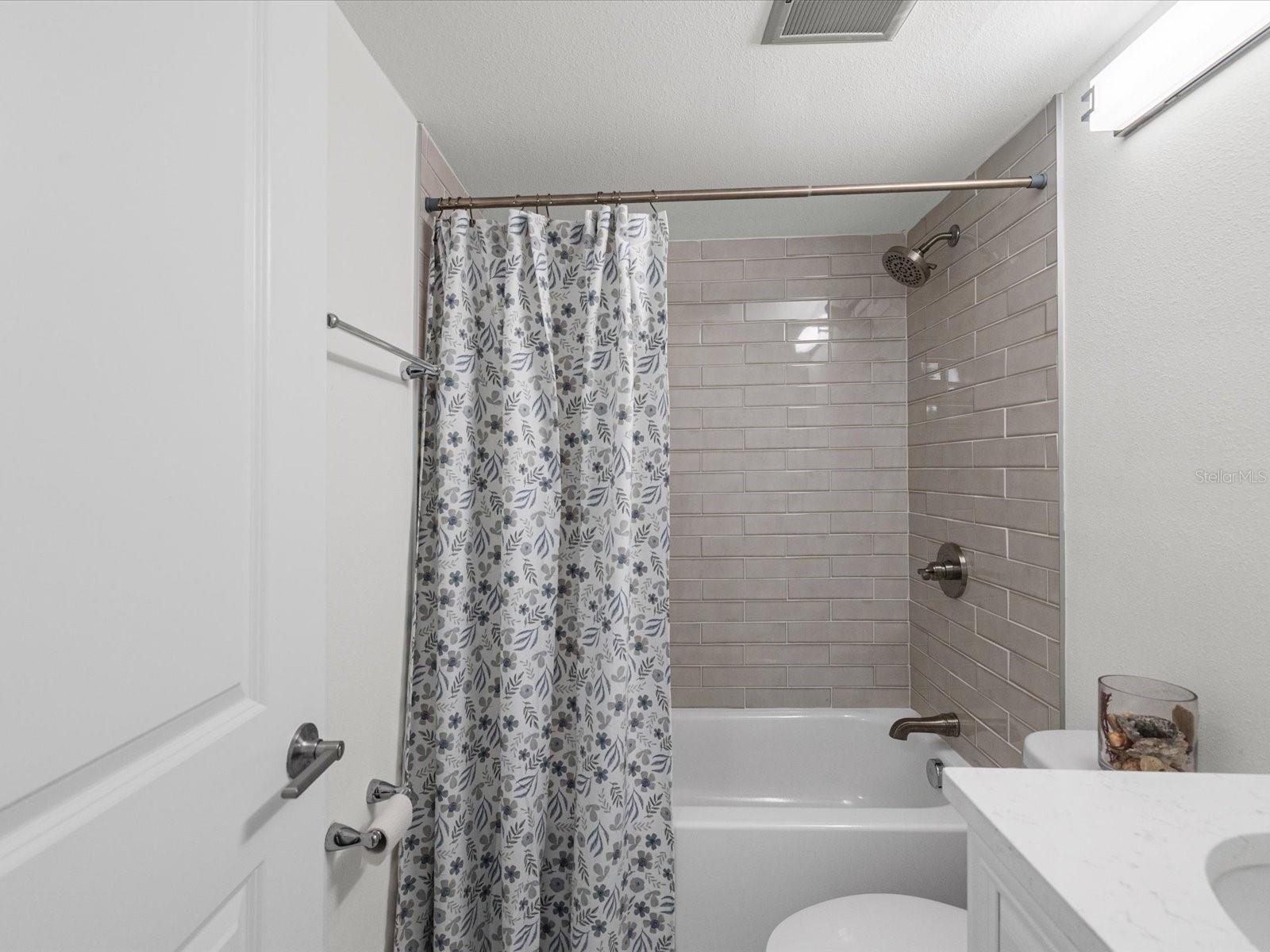 BAY MARINER THE CONDO - Residential