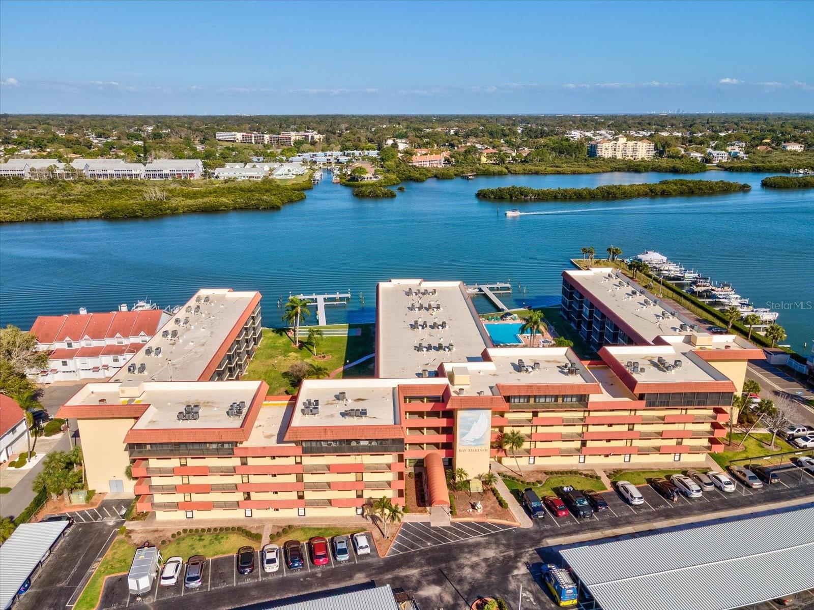 BAY MARINER THE CONDO - Residential