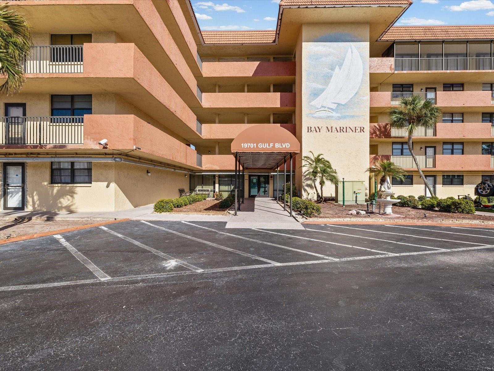 BAY MARINER THE CONDO - Residential