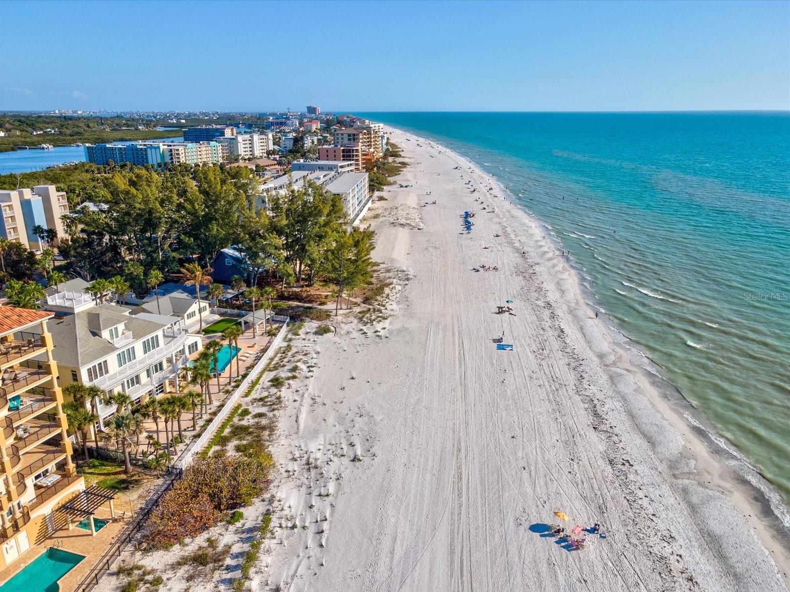 BAY MARINER THE CONDO - Residential