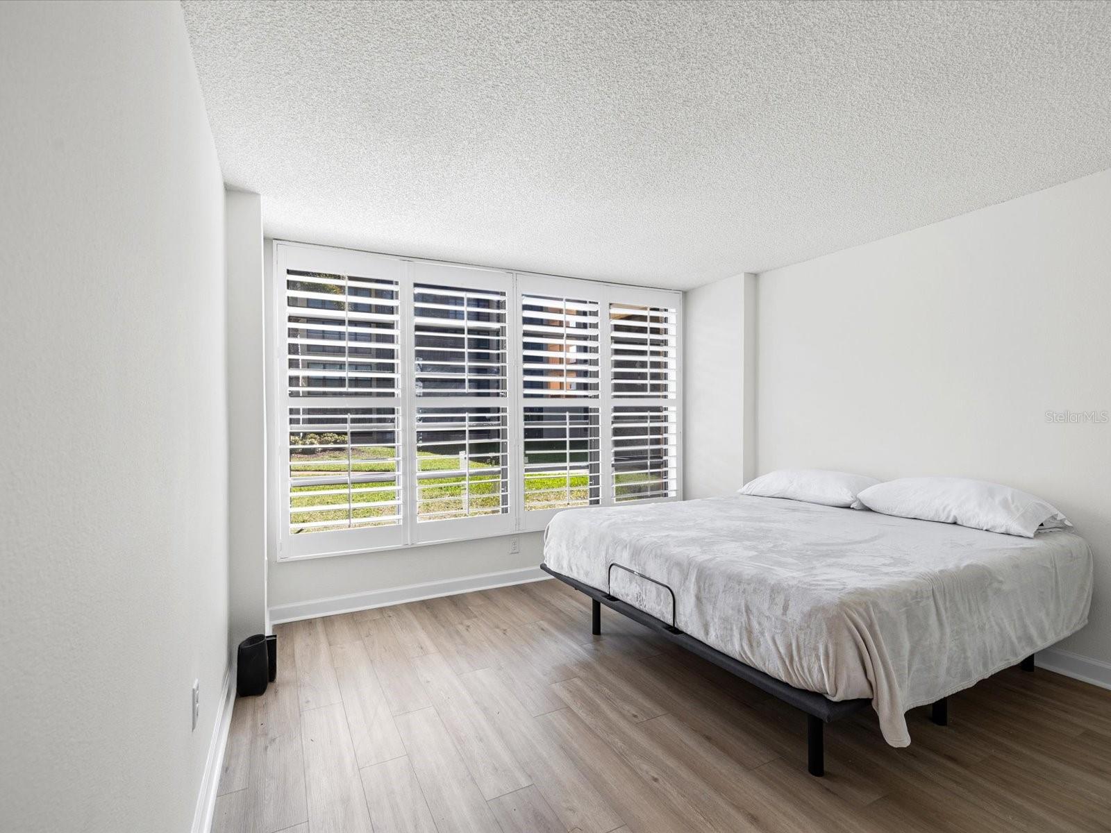 BAY MARINER THE CONDO - Residential