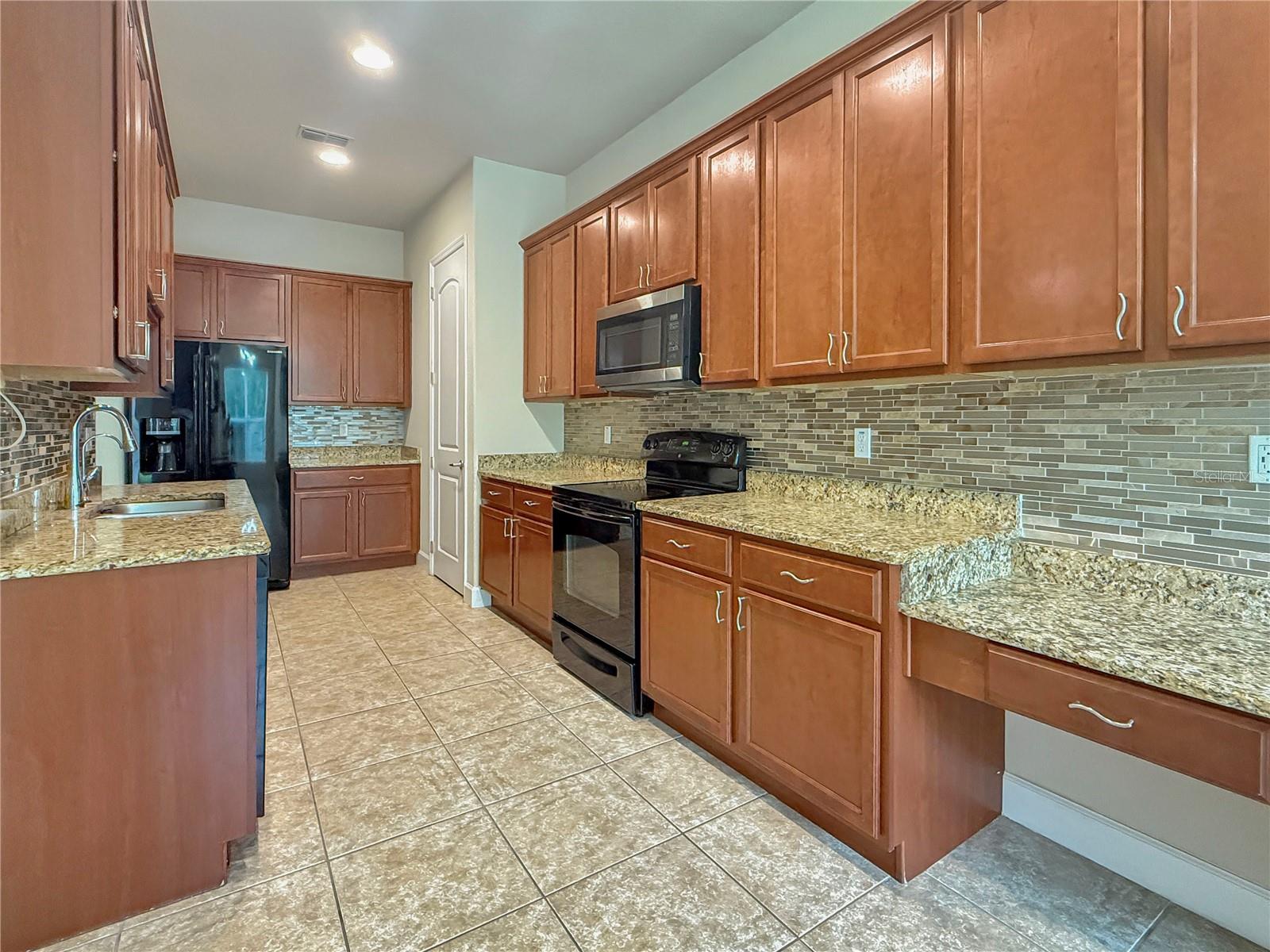 CYPRESS RESERVE VILLAS - Residential Lease