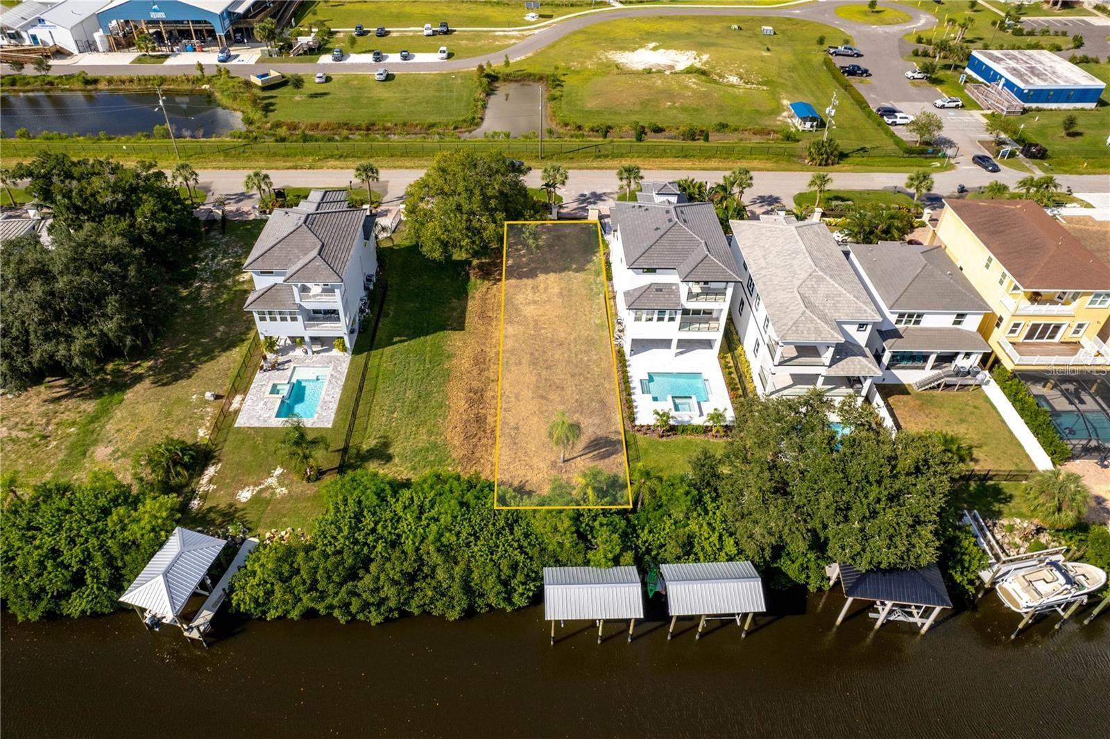 VENETO SHORES - Land