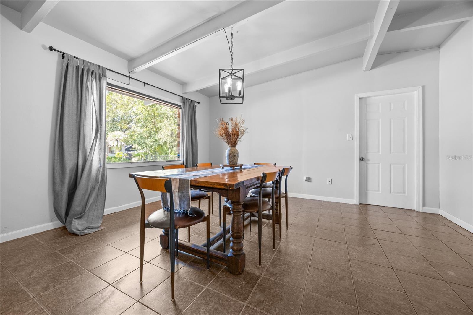 HIGHLAND COURT MANOR - Residential