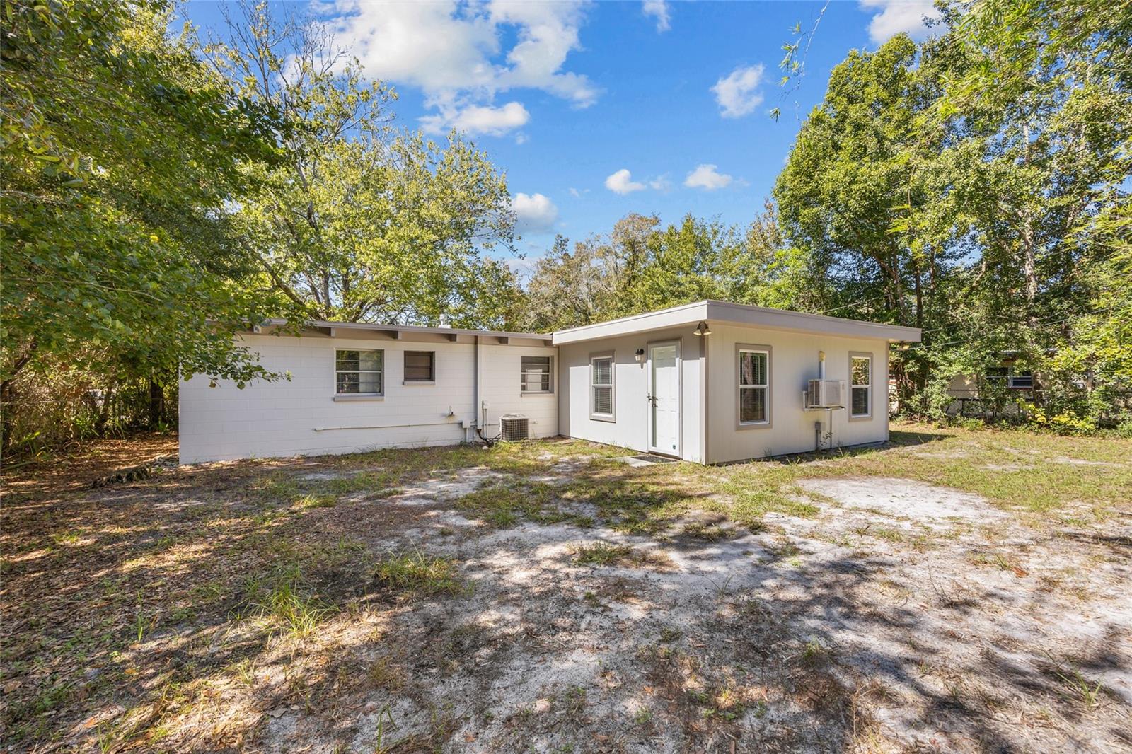 HIGHLAND COURT MANOR - Residential