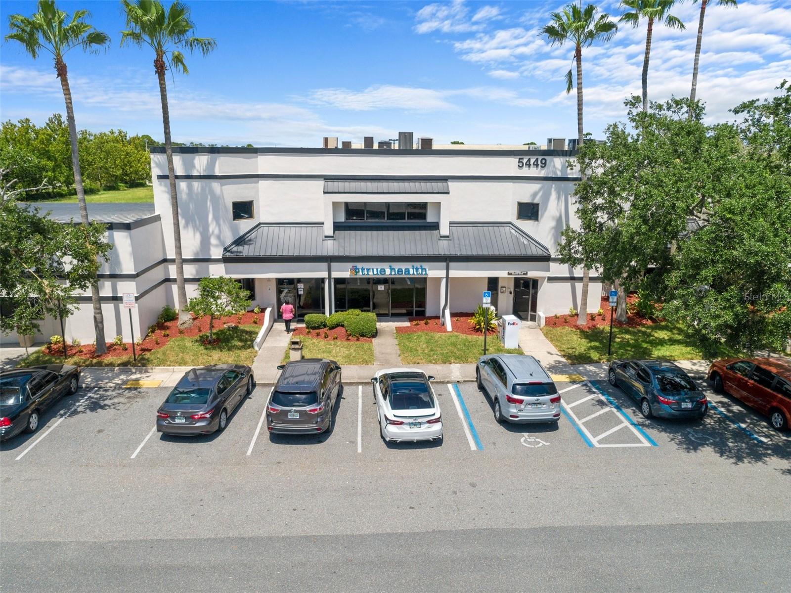 HOFFNER COMMERCE CENTER - Commercial Lease