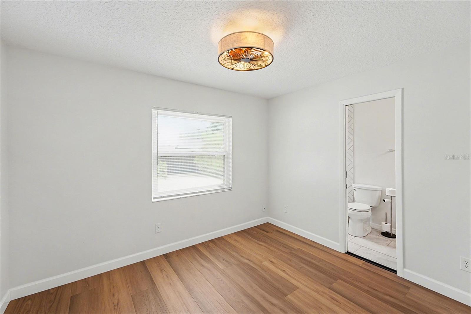 TAMPAS NORTH SIDE COUNTRY CLUB AREA UNIT - Residential Lease