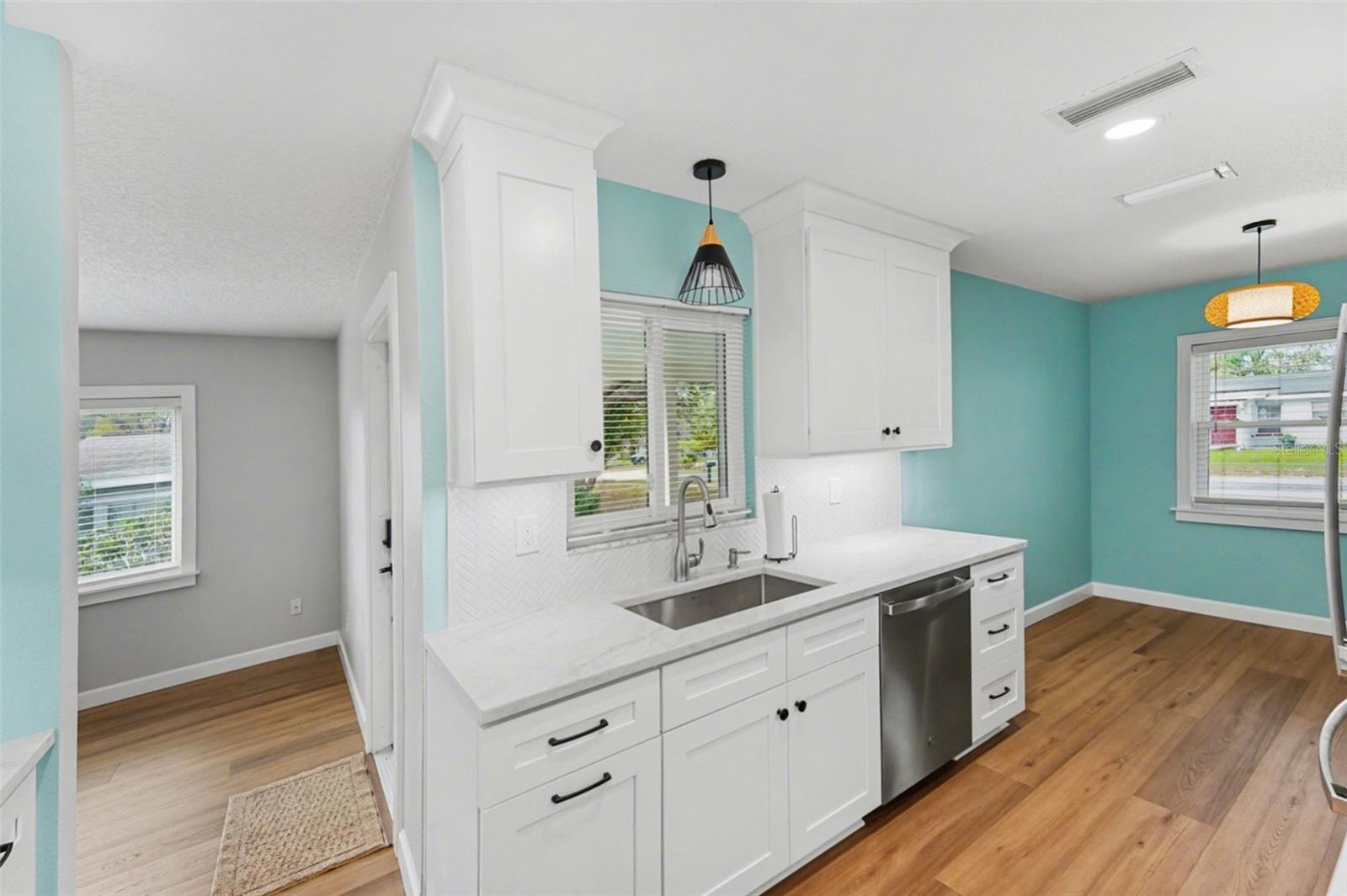 TAMPAS NORTH SIDE COUNTRY CLUB AREA UNIT - Residential Lease