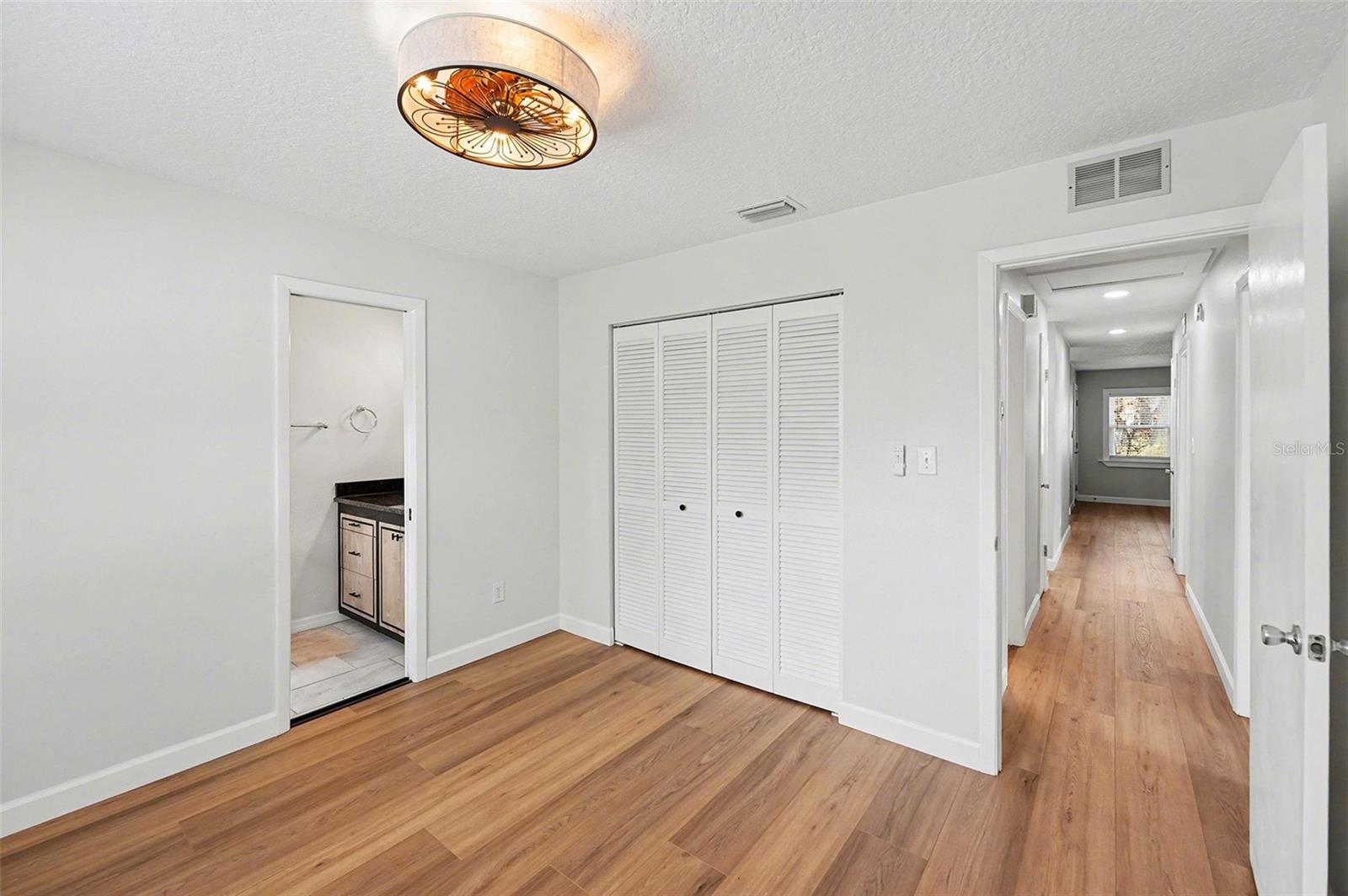 TAMPAS NORTH SIDE COUNTRY CLUB AREA UNIT - Residential Lease