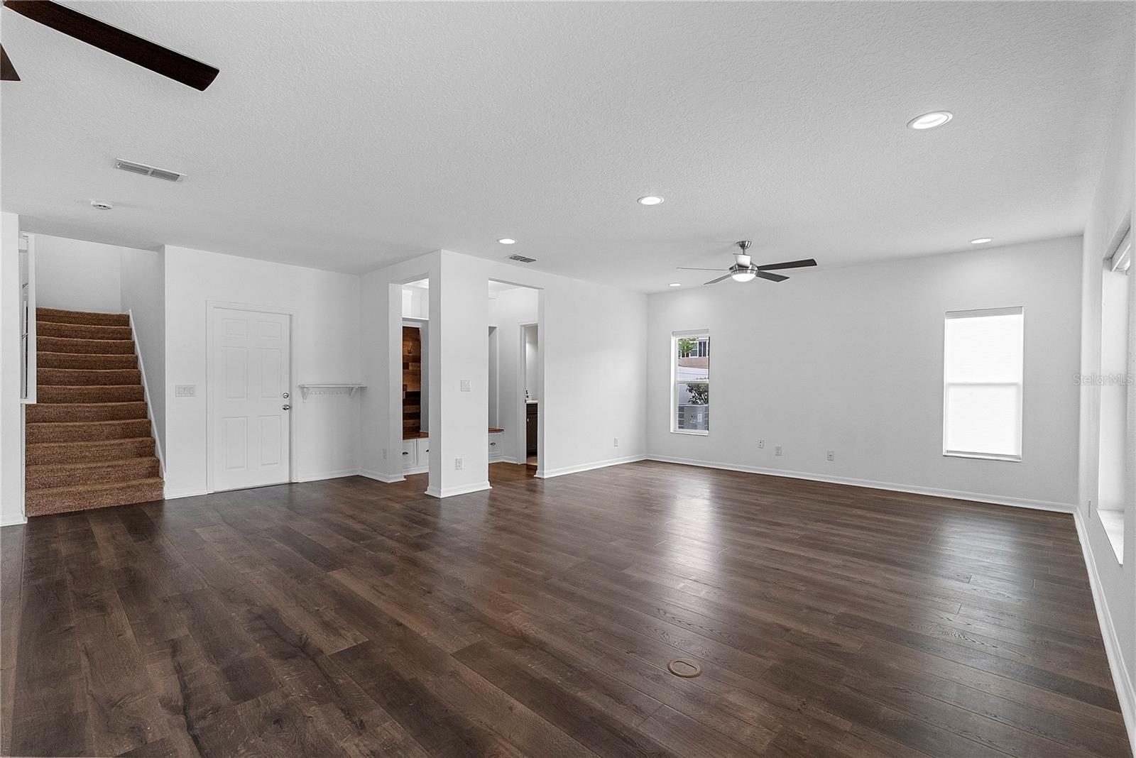 BARRINGTON ESTATES - Residential