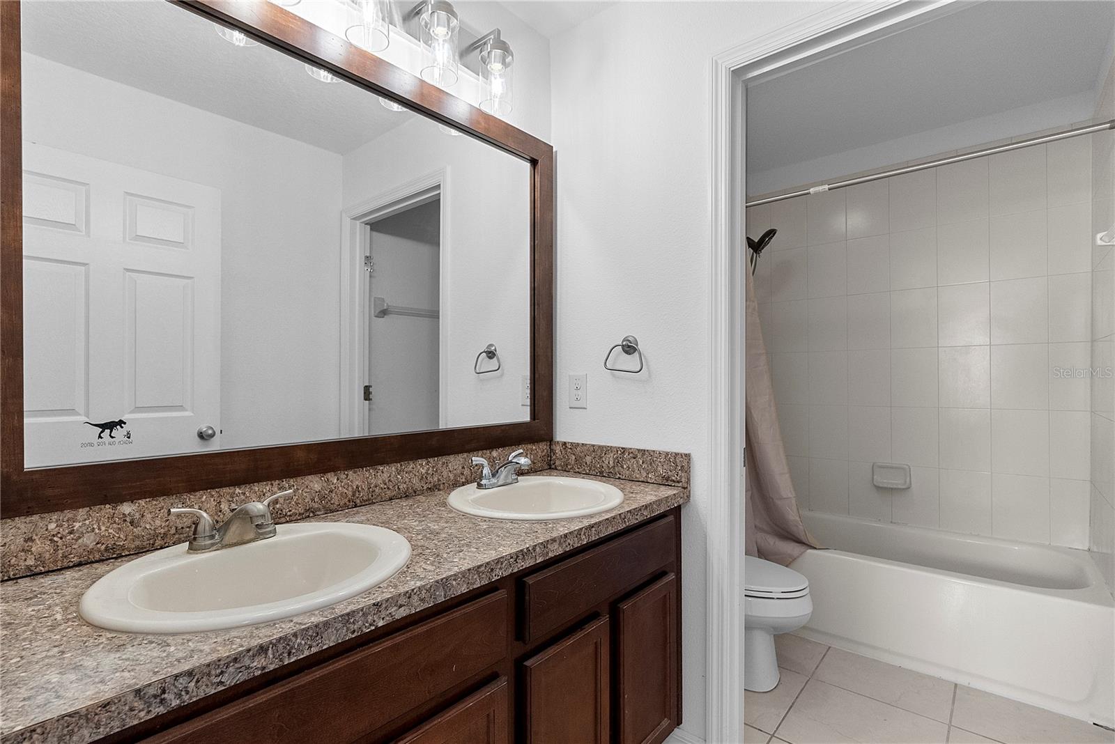 BARRINGTON ESTATES - Residential