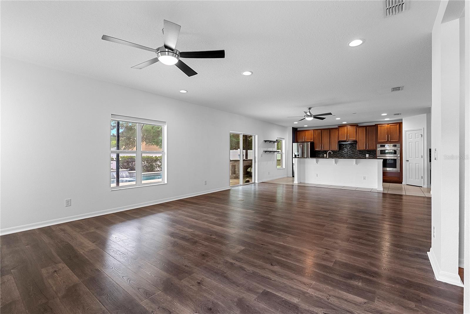 BARRINGTON ESTATES - Residential